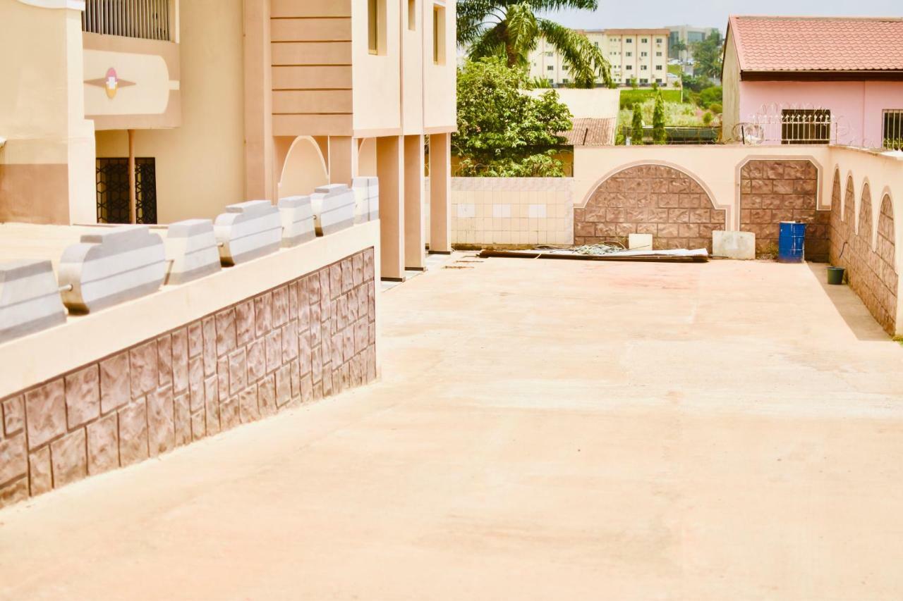 Hotel La Couronne Rw Yaoundé Dış mekan fotoğraf