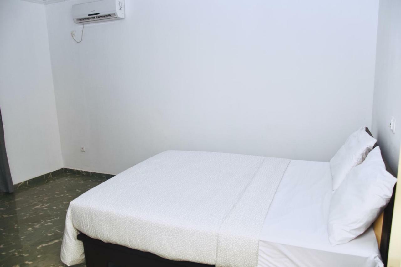 Hotel La Couronne Rw Yaoundé Dış mekan fotoğraf